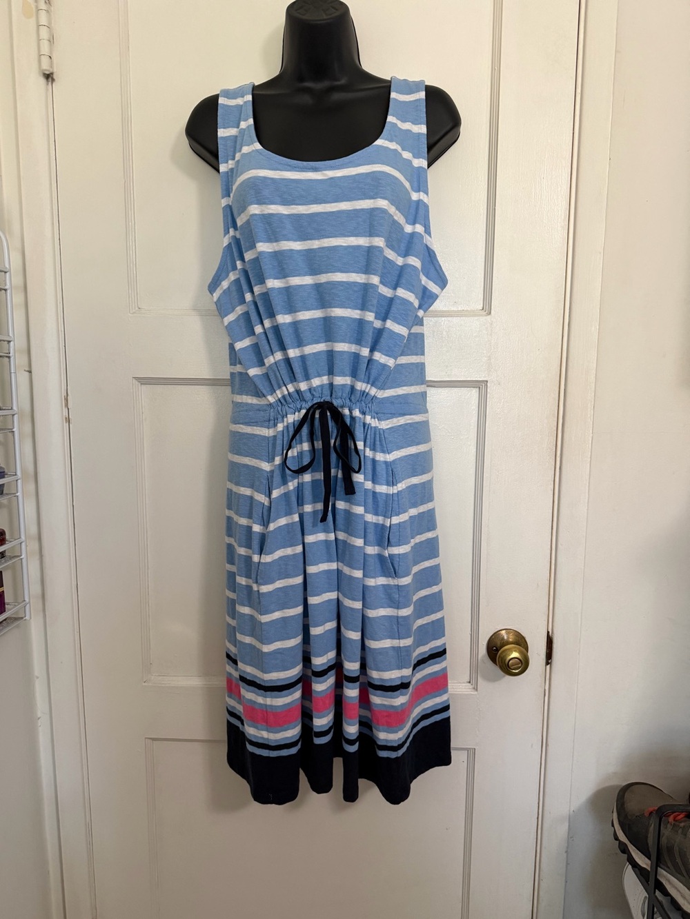 ✔️NWT Striped Scoop-Neck Drawstring Midi Dress in Light Blue & White 🌸